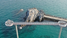 울진 등기산스카이워크 도색…관람 제한