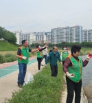 김천시 자산동, 직지천변 정화 행사