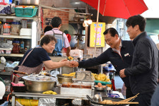 대구 남구, 전통시장 장보기로 지역경제 활력 도모