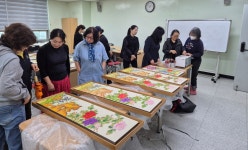 김천시립율곡도서관, 도서관 창작공작소 민화 작품 전시회 개최