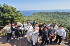 상주 함창초교, 학교 선배 씨월드 초청 제주도 현장체험학습
