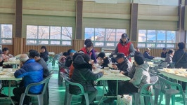 천원의 행복봉사단, 근남면 어르신 위해 짜장면 나눔