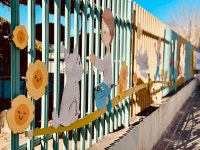 산업 현장과 맞닿아 있던 학교 담장, 예술공간으로 재탄생