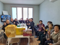 와촌면, 설 명절 맞아 경로당 어르신에 따뜻한 정 전해