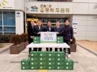 동대구세무서와 스타봉사단,  안심1동에 이웃돕기 건강영양음료 기탁