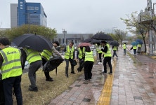 케이메디허브, 식목일 맞아 혁신도시 환경정화
