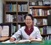 책으로 위로받고, 힘 얻고, 변화하며, 삶의 힌트 얻어