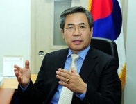 김영옥평화센터 이영만 초대이사장