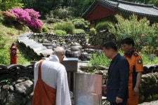 동부소방서, 석가탄신일 대비 약사사 현장 지도방문
