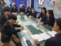 “소중한 한 표 행사로 민주주의 꽃 피우자”