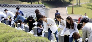 북구, 신규공직자 5·18묘역 정비