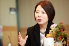 10일 퇴임 윤난실 광산구 공익활동지원센터장 공동체의 힘, 이제는 주민과 함께 현실정치에서