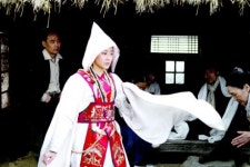 인문지행의  세상읽기 - 무당, 치료자 혹은 사기꾼?