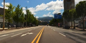 폭염특보에 텅 빈 도심