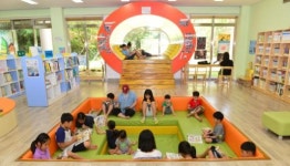 시원한 곳 어디 없나요… 도서관·극장 북적