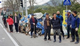 북구 수곡동, 어르신들의 봄맞이 대청소