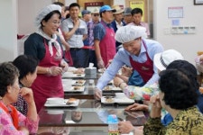 서대석 서구청장, 민선 7기 1주년 맞아 배식봉사