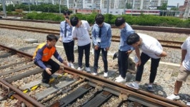 전남공업고등학교 일일 기자체험 진로캠프-“오고가는 열차, 이곳에서 관리해요”
