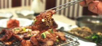 비상을 꿈꾸는 ‘석곡 흑돼지 숯불구이’