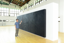 18년 공 검은 비(碑) 광주에 헌정