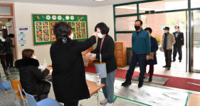 [포토] 줄지어 투표