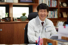 이용범 (주)프로텍·(주)옵토닉스 대표 더욱 겸손한 자세로 지역사회발전 주력