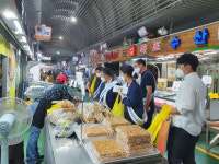 전통시장서 물건 사고 소비활성화