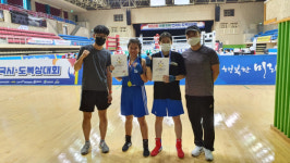 전남기술과학고 김민지·강예니 금빛 어퍼컷