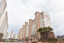 신용동 임대아파트, 분양전환 앞두고 시끌