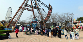 [영상] 광주·전남 관광지 상춘객 북적북적···코로나 방역은 어쩌나