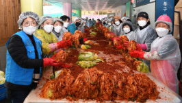 [영상]광주시북구종합자원봉사센터, 취약계층을 위한 김장 나눔