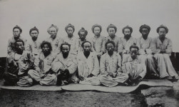 아침에 적을 치고, 저녁이면 산하에 묻혔던, 그들을 말한다