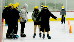 겨울 추위 해소 빙상장 스케이트