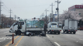 광주 광신대교 인근서 1톤 트럭-오토바이 쾅