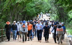 서빛마루시니어센터 맨발걷기