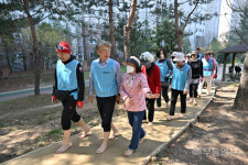 서구, 무진푸른공원 맨발로 점검