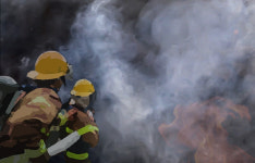 신안 주택 창고서 화재...손으로 불 끄던 40대 화상