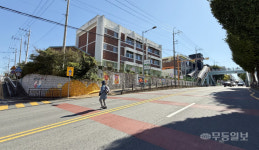[르포] 노인들은 육교가 힘들어...광주 4차선 무단횡단 ‘위험천만’