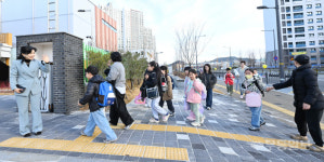 “큰길 안 건너도 돼요”···운수초 개교로 지역 교육 ‘숨통’