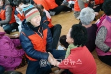 김천무지개가족봉사단, 경로당 방문 봉사