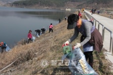 옥산면, 주민자치위원회 청결활동 펼쳐