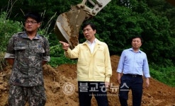 안희정 지사 관정 개발 현장 방문