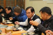 청주시장, 새벽인력시장 일용근로자 격려