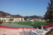 이원중학교 운동장 조성사업 준공