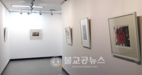 여수시립돌산도서관, 갤러리 조성