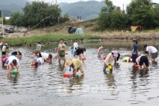 제9회 둔율올갱이 축제 성료