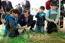 김지철 충남교육감, 로컬푸드 학교급식 데이 참석