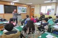 오창초, 지역주민이 기부하는 역사교육