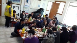 추풍령면 적십자봉사회 경로잔치 열어