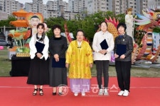 대전불교사암연합회, 불기2561년 장엄등 점등식